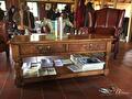 Bijzondere salontafel met 4 lades uit de wortel van eikenhout.